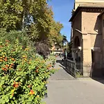 Elegante Casa A Trastevere
